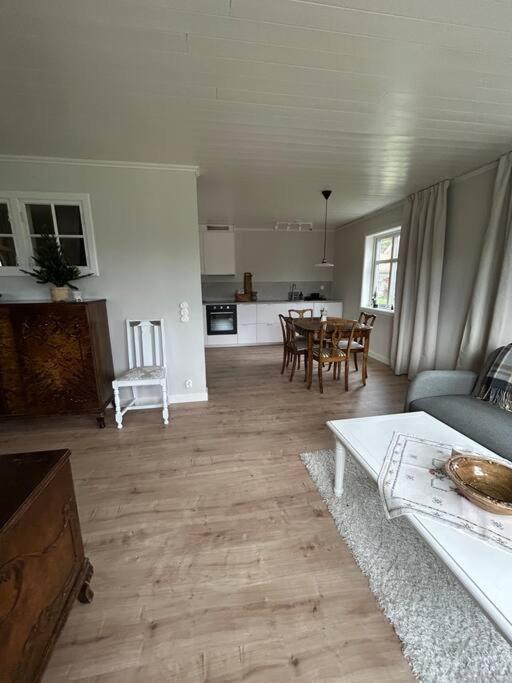 Ny Laegenhet I Vesene Apartment Ljung ภายนอก รูปภาพ